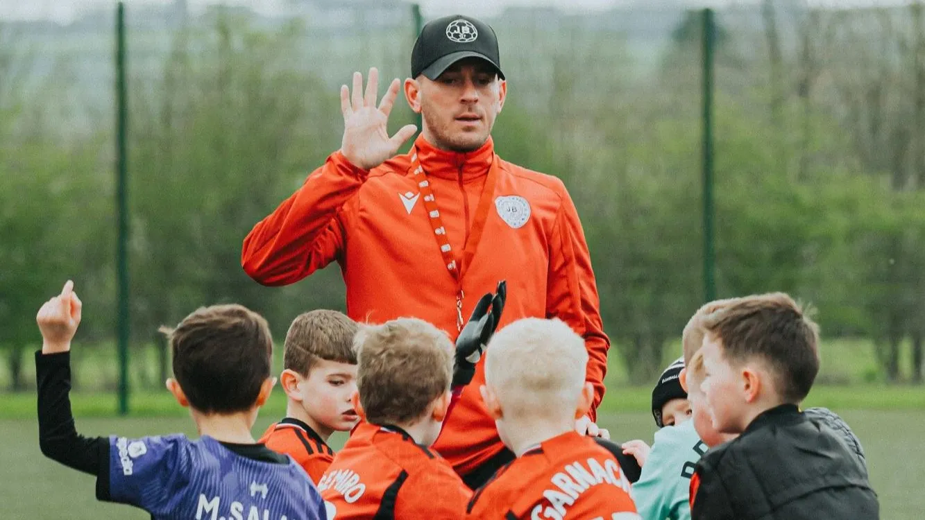 JB17 Juniors session with young players